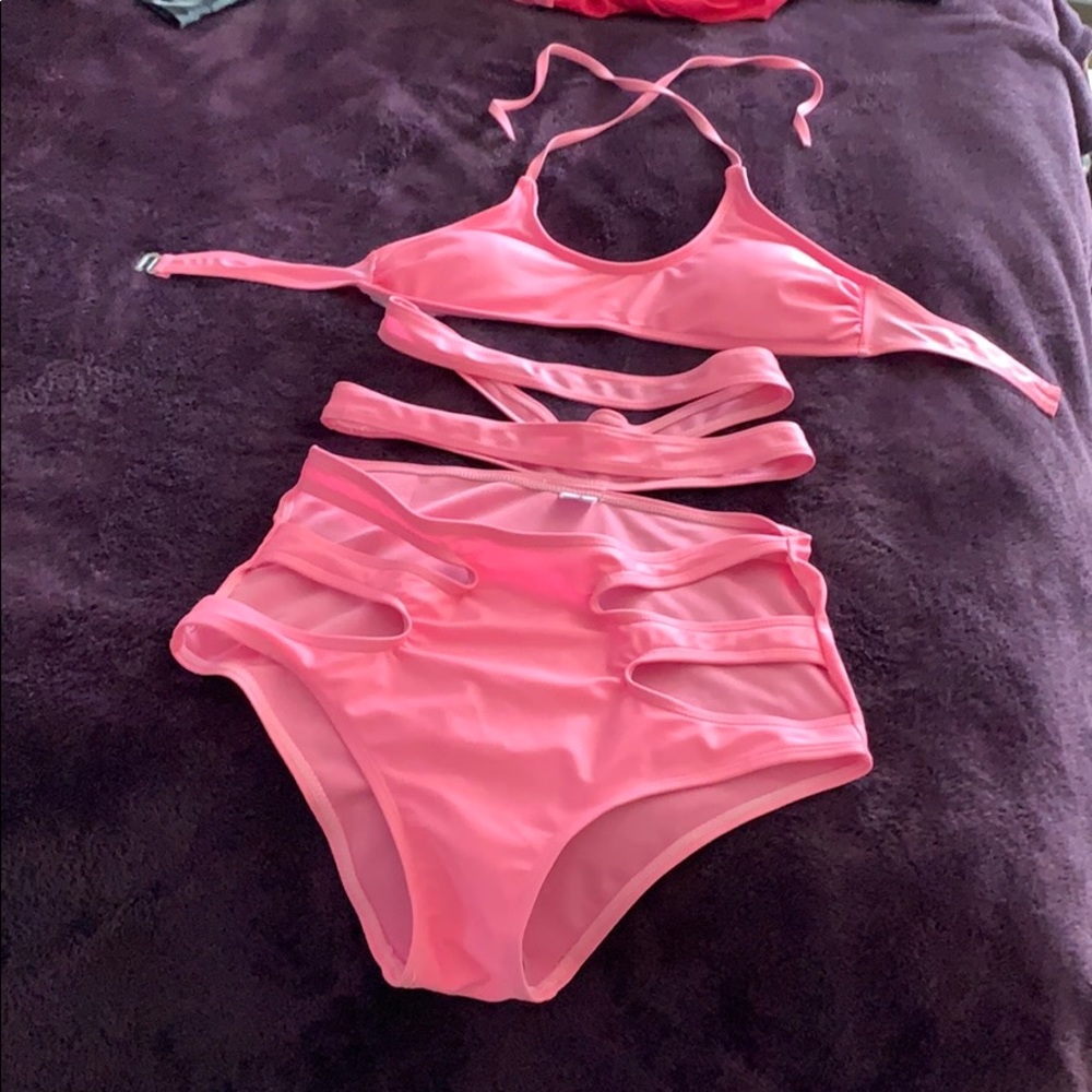 Never worn pink two piece swimsuit 🩱💕